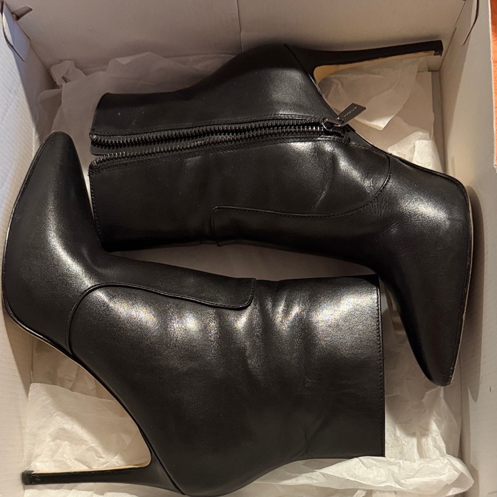 Michael Kors Elegant Black Leather Heeled Boots